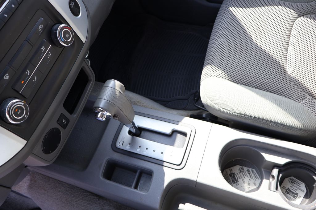 Photo 28 of this NISSAN FRONTIER