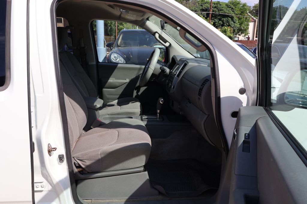 Photo 38 of this NISSAN FRONTIER