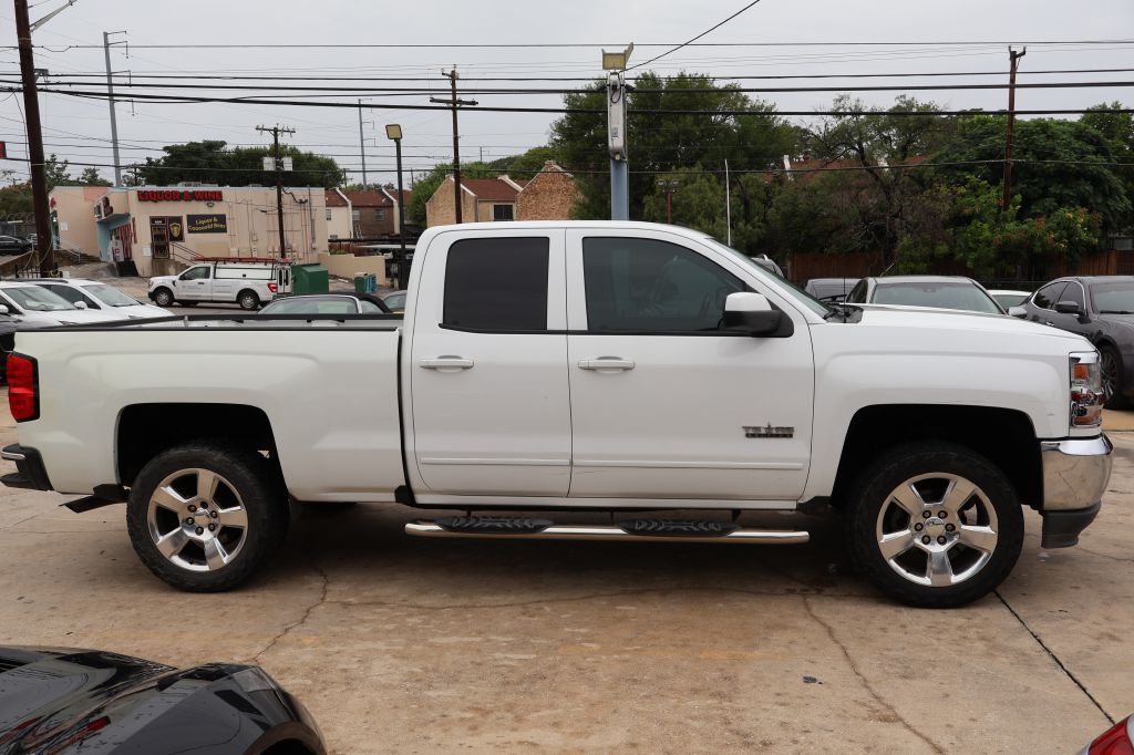 Photo 8 of this CHEVROLET SILVERADO 1500