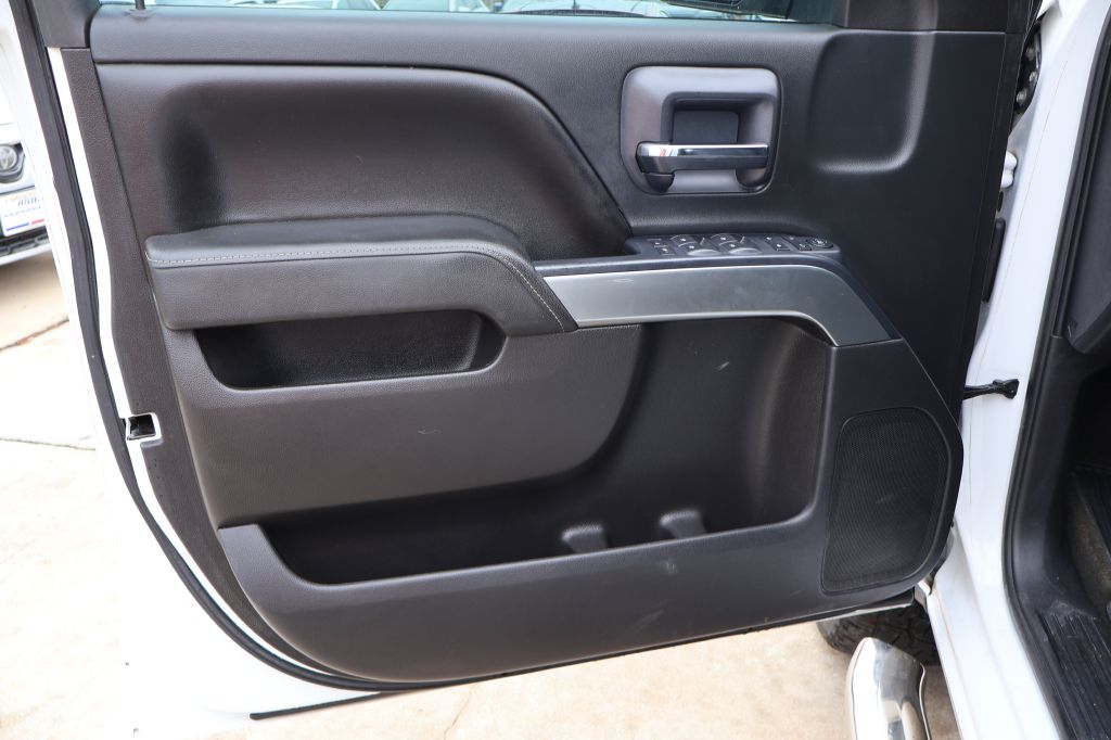 Photo 21 of this CHEVROLET SILVERADO 1500