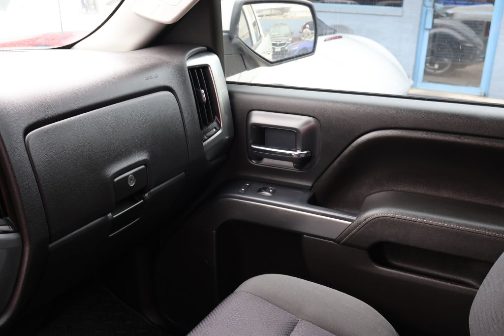 Photo 25 of this CHEVROLET SILVERADO 1500
