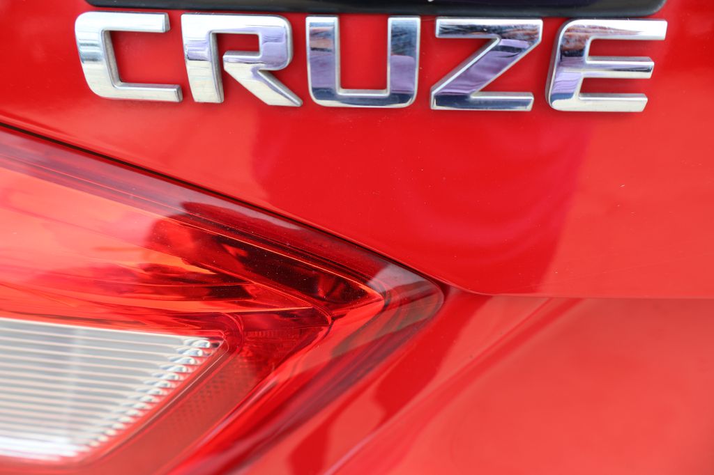Photo 10 of this CHEVROLET CRUZE