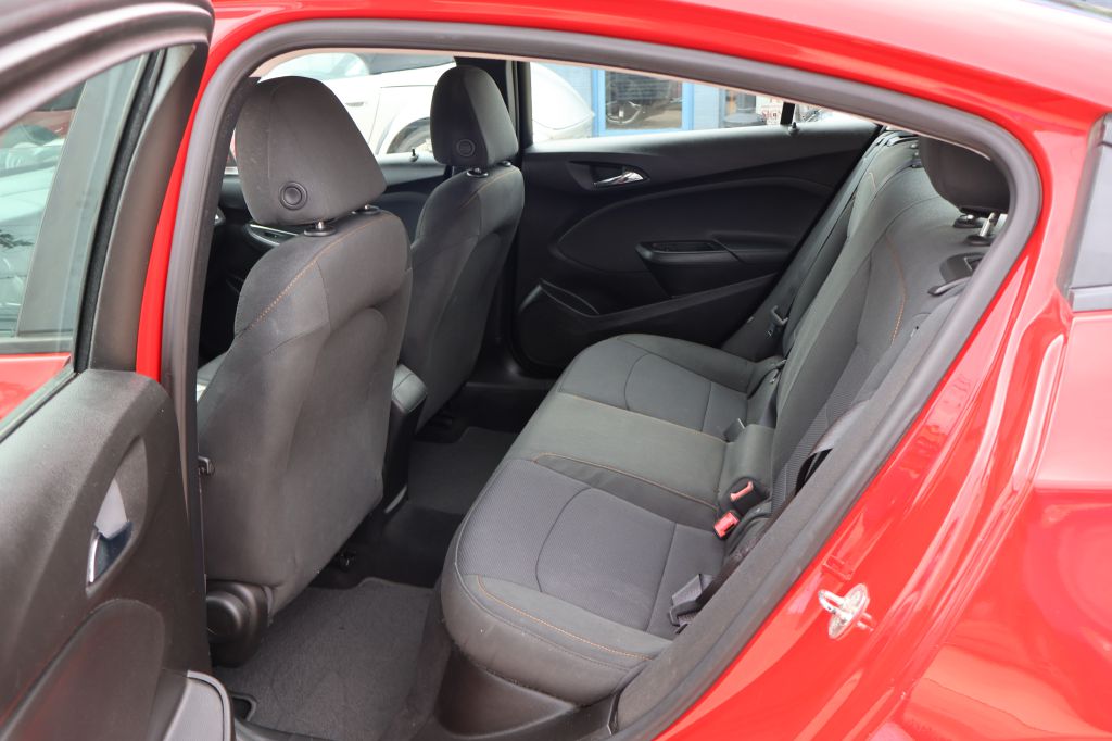 Photo 19 of this CHEVROLET CRUZE