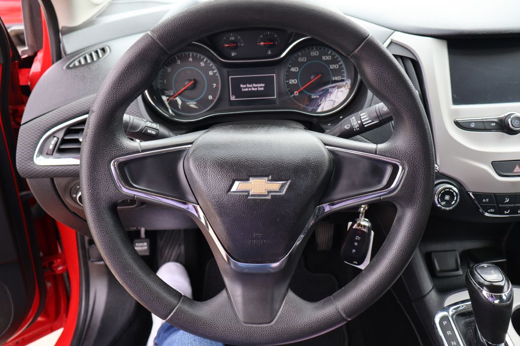 Photo 22 of this CHEVROLET CRUZE