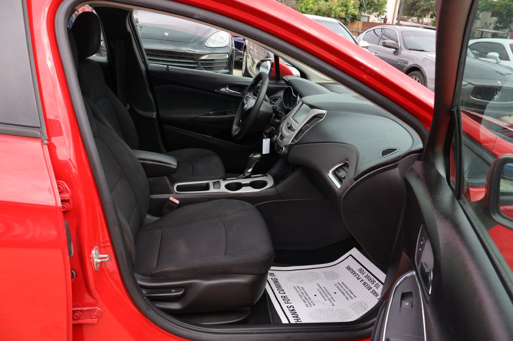 Photo 40 of this CHEVROLET CRUZE