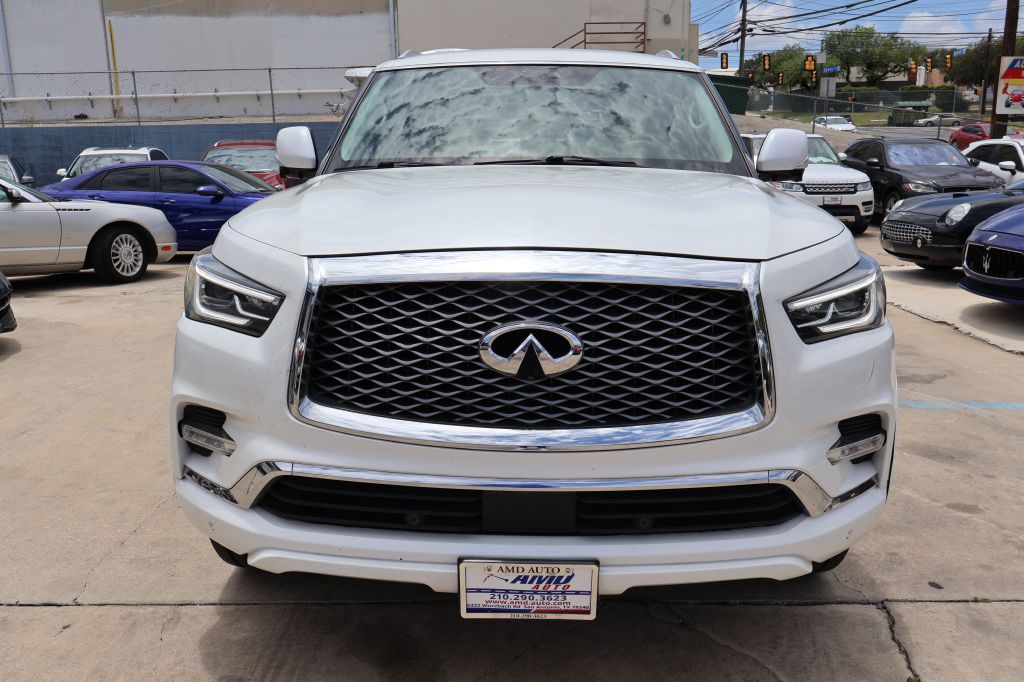 Photo 2 of this INFINITI QX80