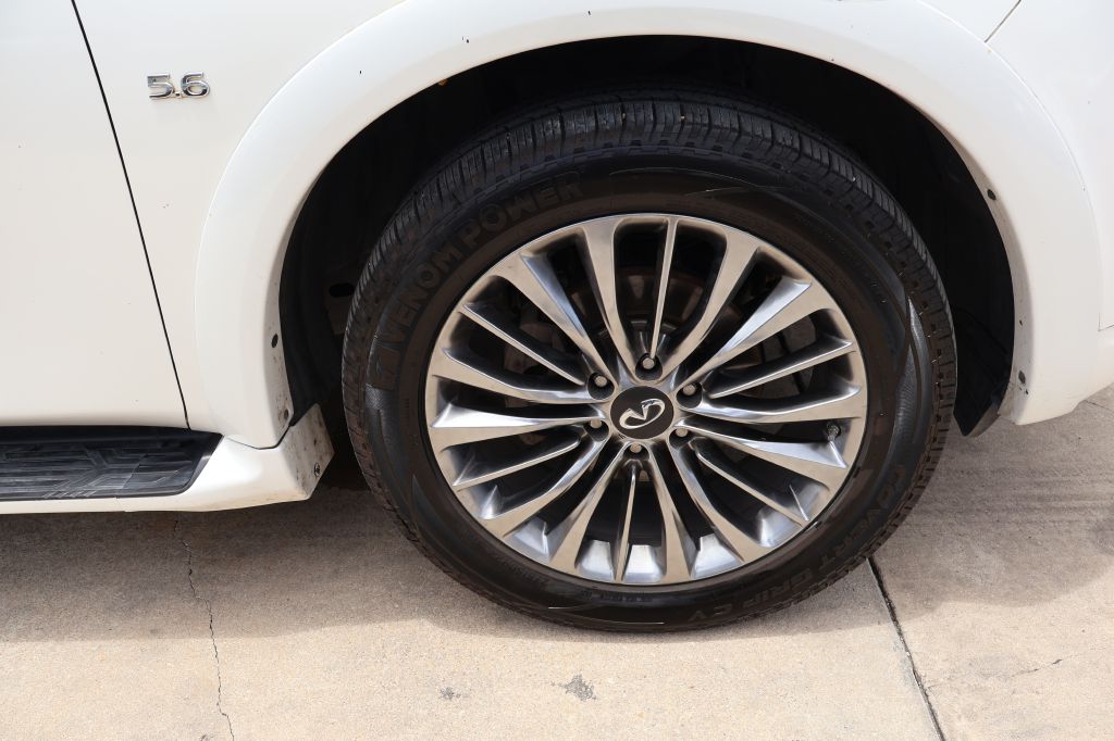 Photo 9 of this INFINITI QX80