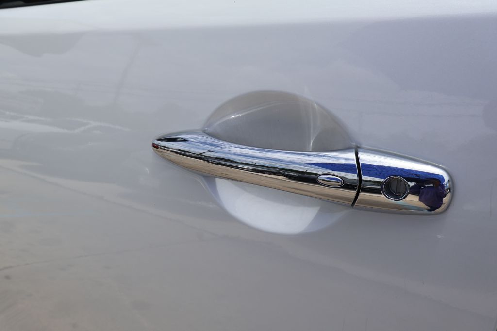 Photo 15 of this INFINITI QX80