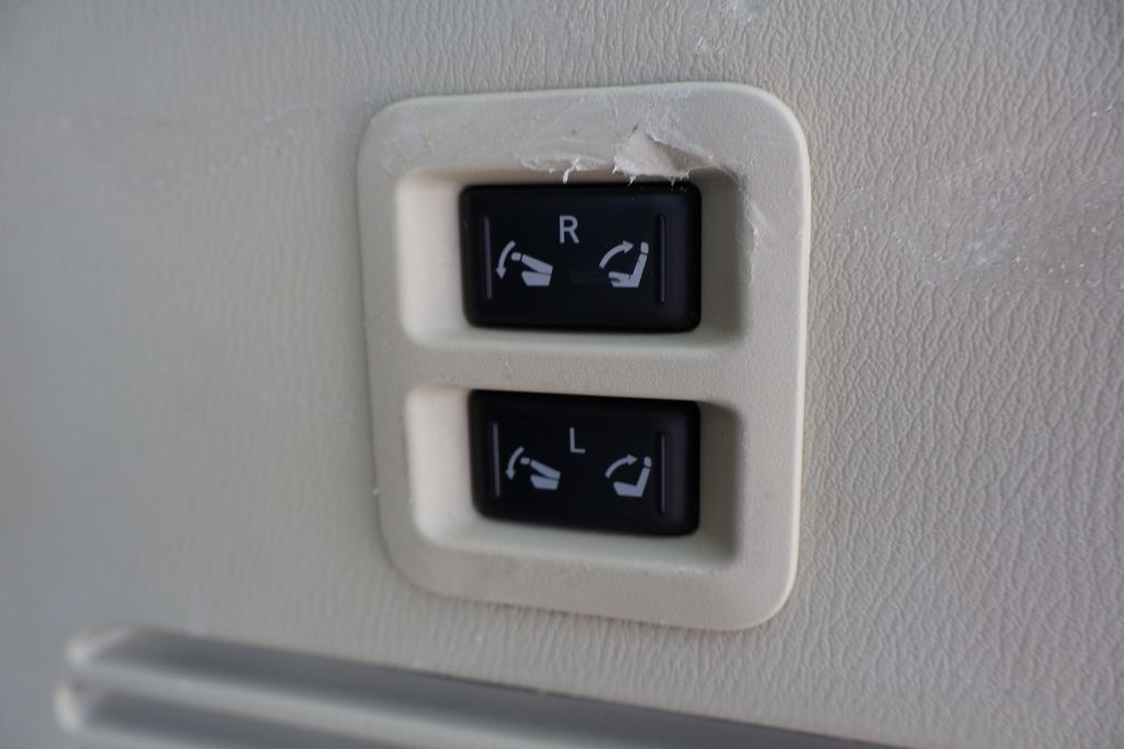 Photo 19 of this INFINITI QX80