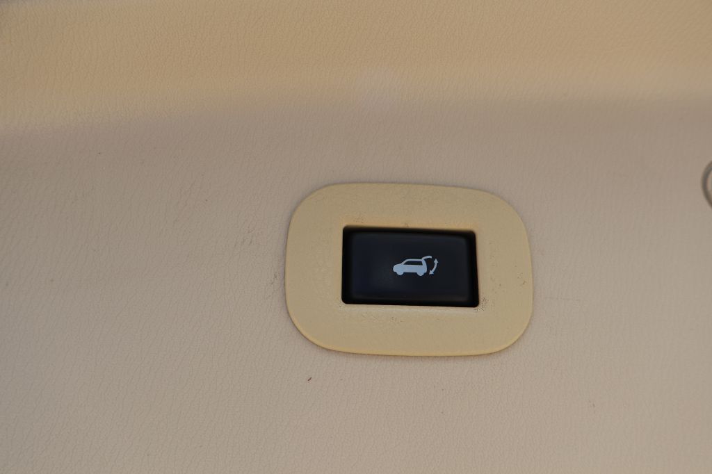 Photo 22 of this INFINITI QX80