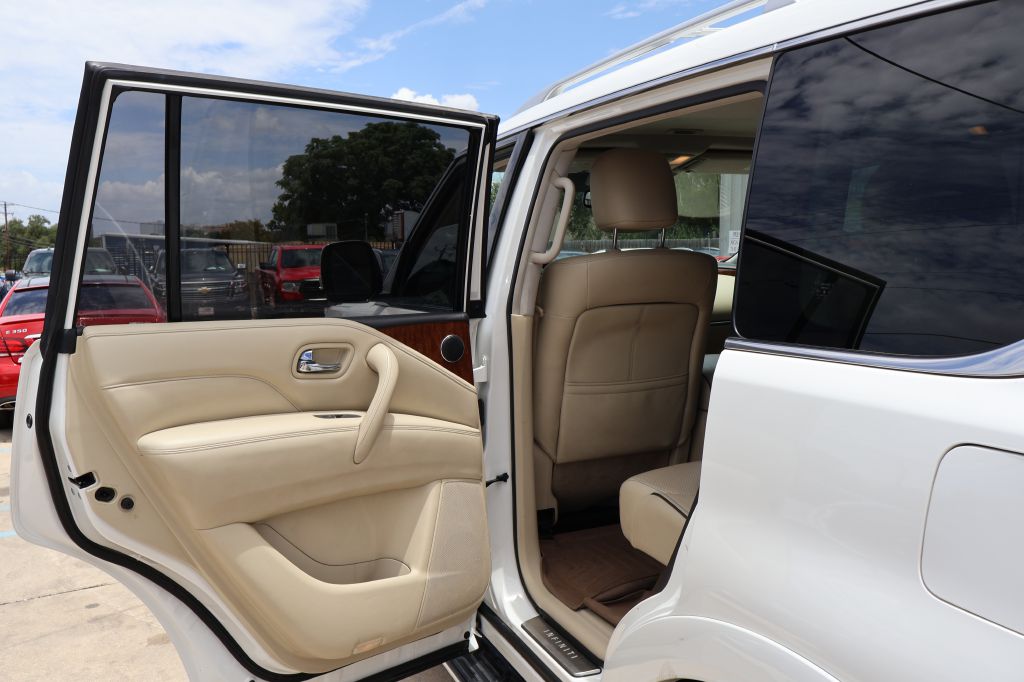 Photo 27 of this INFINITI QX80