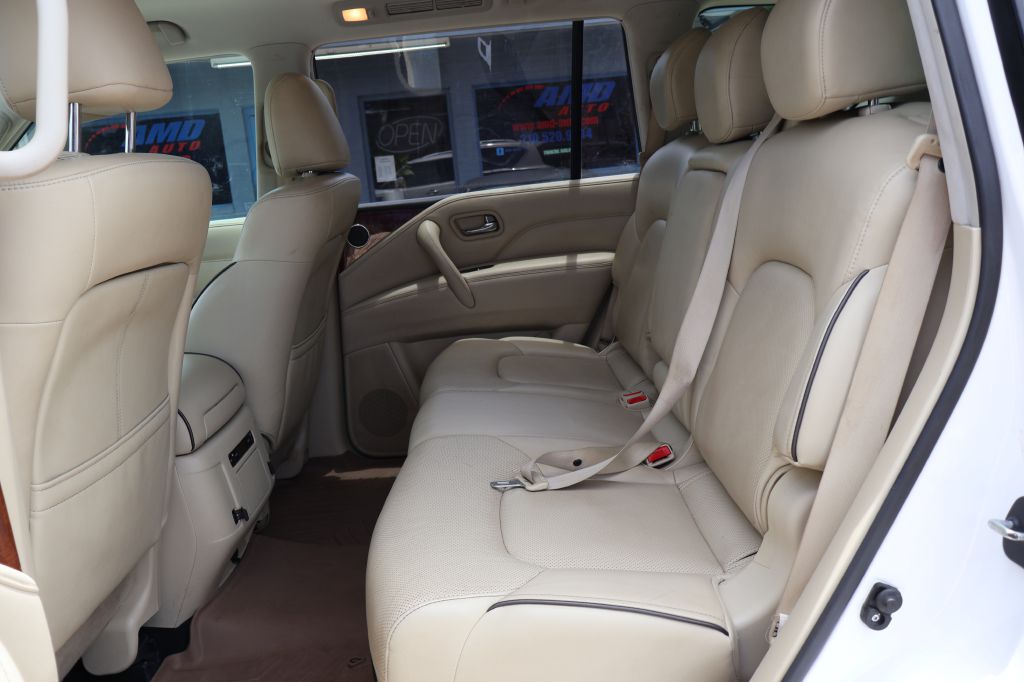 Photo 29 of this INFINITI QX80