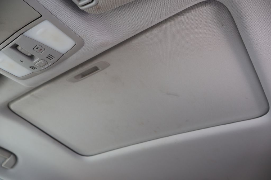 Photo 46 of this INFINITI QX80