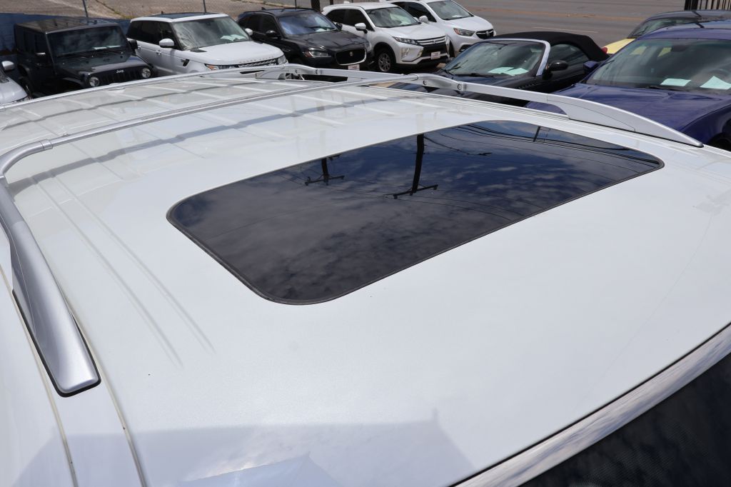 Photo 56 of this INFINITI QX80