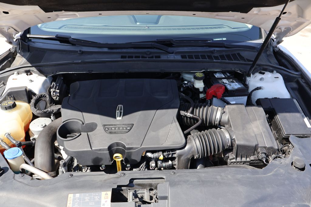 Photo 14 of this LINCOLN CONTINENTAL
