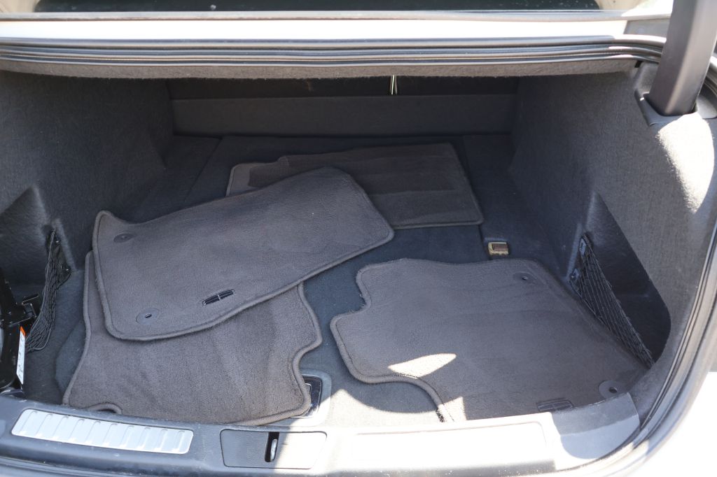 Photo 15 of this LINCOLN CONTINENTAL