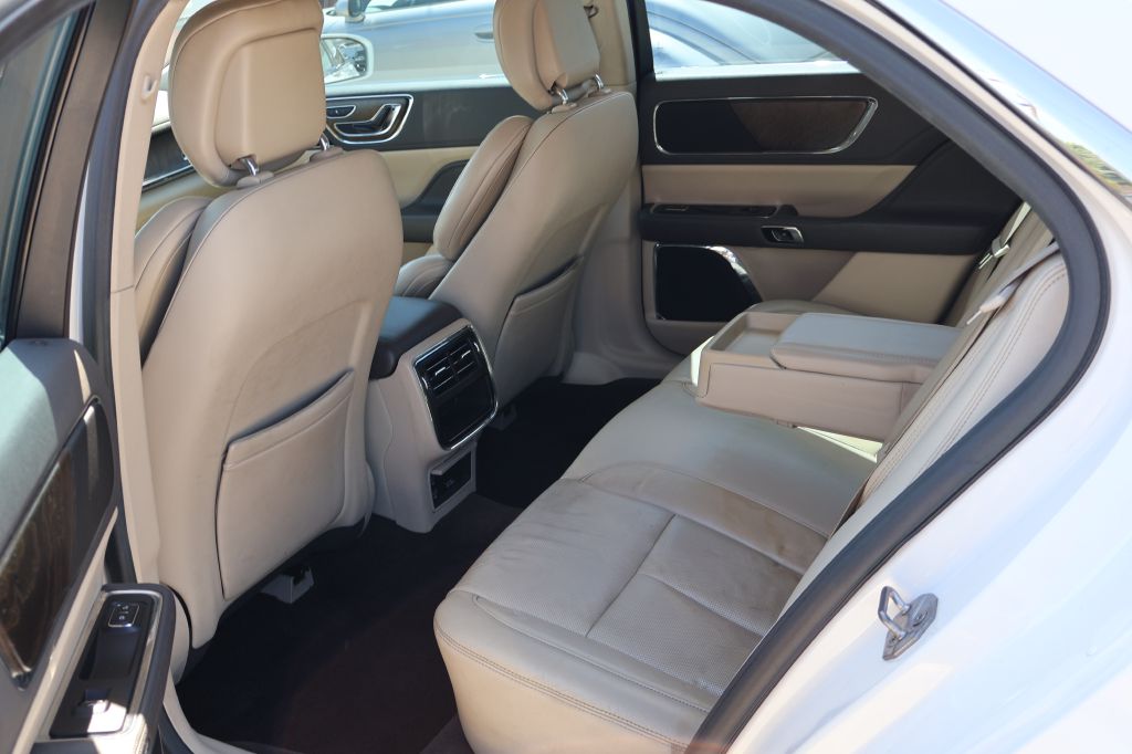Photo 20 of this LINCOLN CONTINENTAL