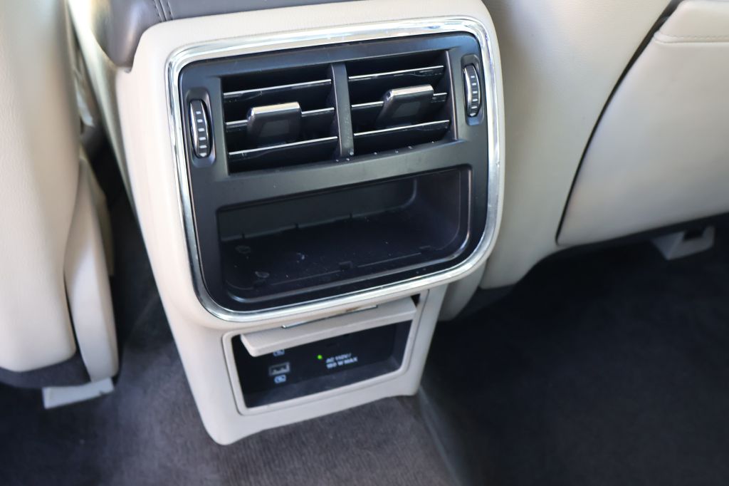 Photo 21 of this LINCOLN CONTINENTAL