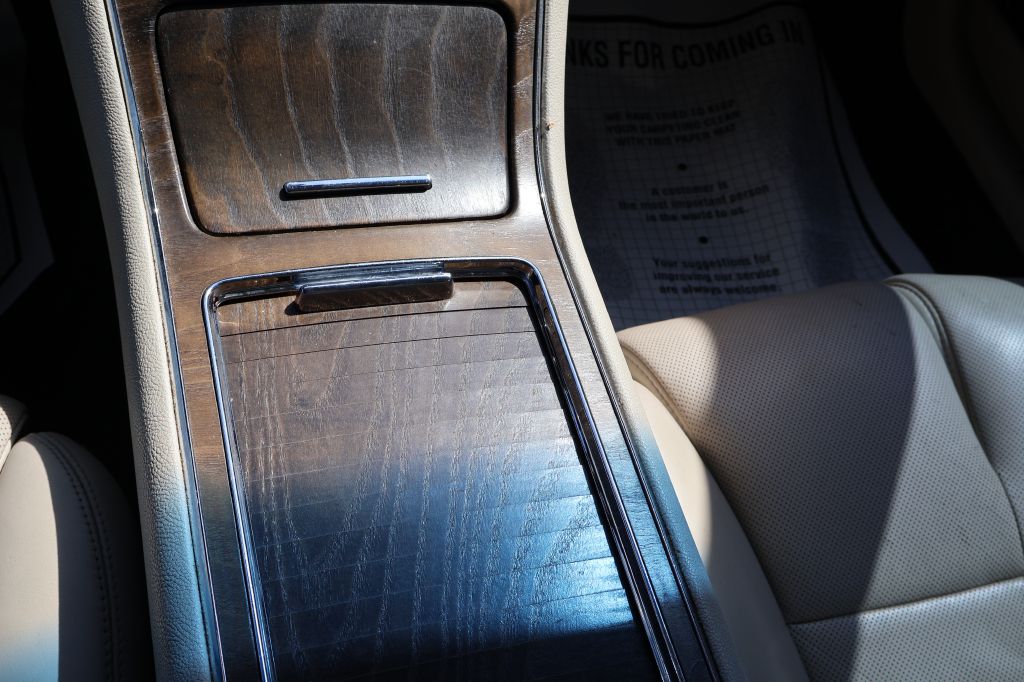 Photo 28 of this LINCOLN CONTINENTAL