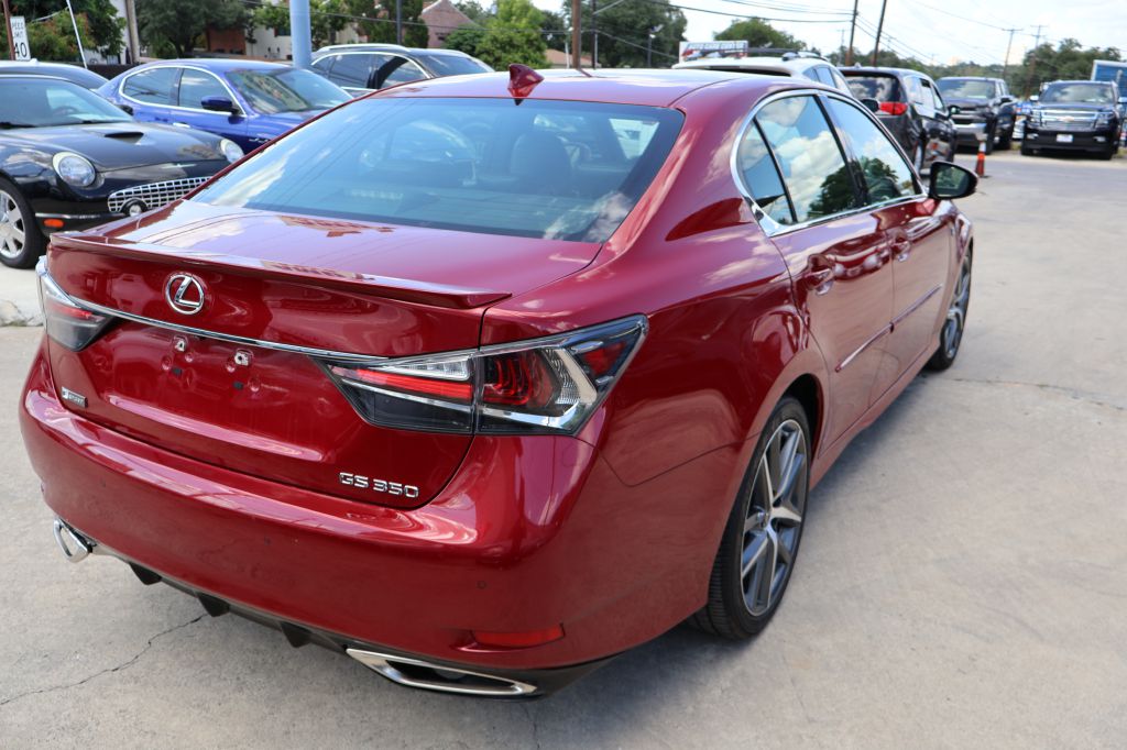 Photo 7 of this LEXUS GS