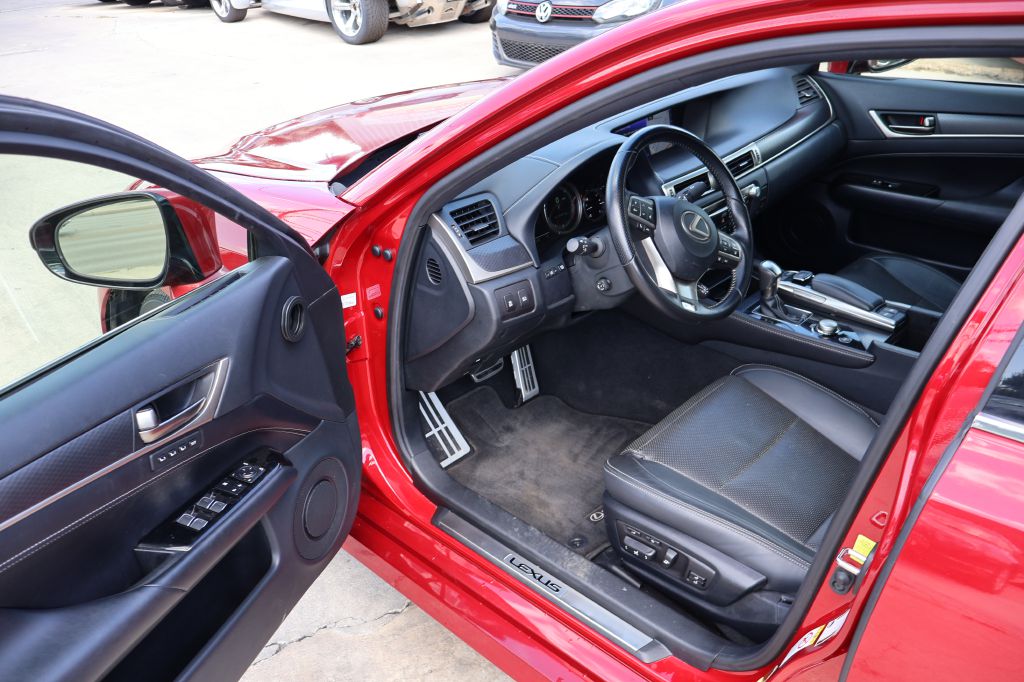 Photo 15 of this LEXUS GS