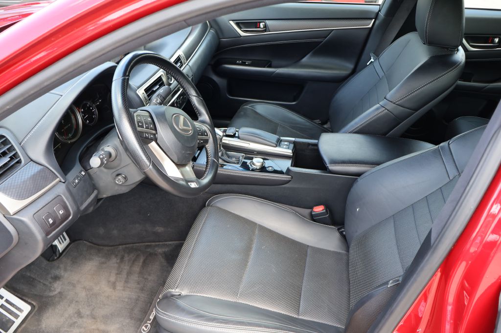 Photo 16 of this LEXUS GS