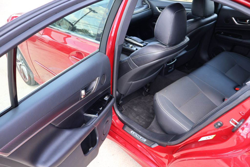 Photo 17 of this LEXUS GS