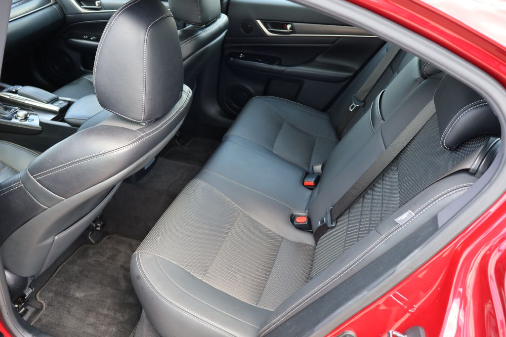 Photo 18 of this LEXUS GS