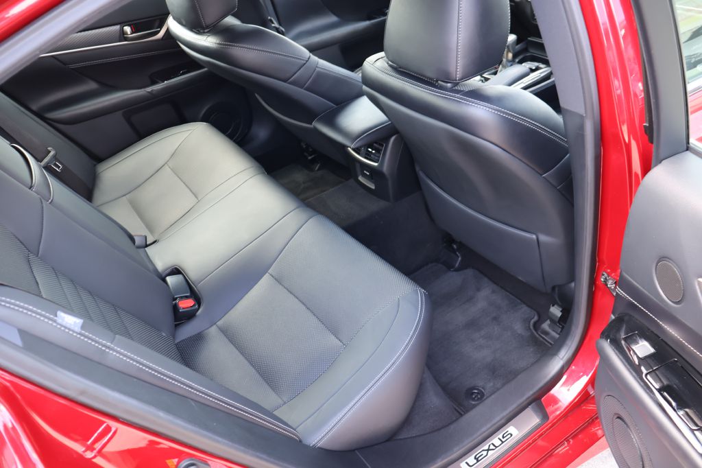 Photo 20 of this LEXUS GS