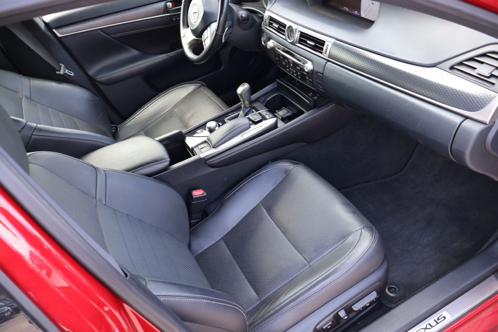 Photo 22 of this LEXUS GS