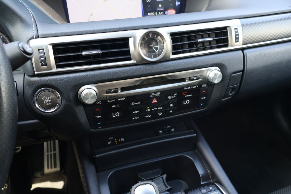 Photo 26 of this LEXUS GS