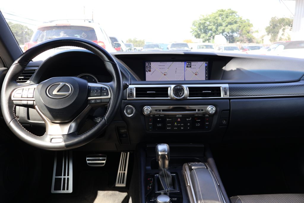 Photo 30 of this LEXUS GS