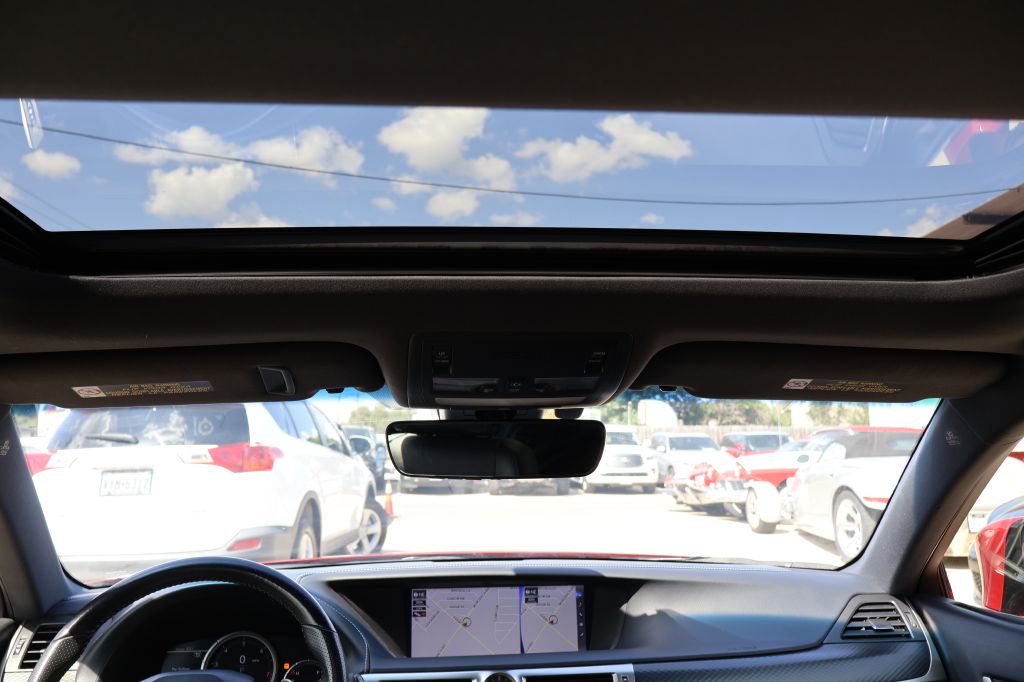 Photo 31 of this LEXUS GS