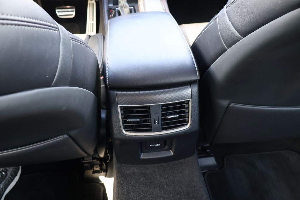Photo 32 of this LEXUS GS