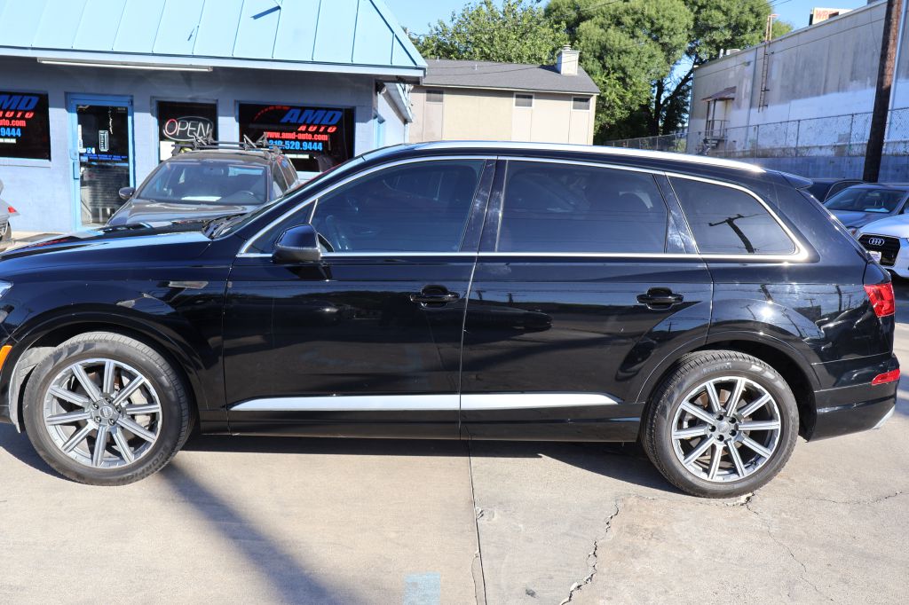 Photo 4 of this AUDI Q7
