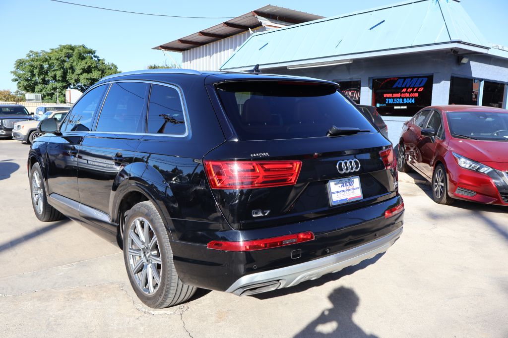 Photo 6 of this AUDI Q7