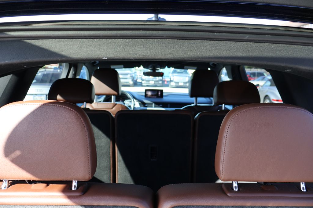 Photo 11 of this AUDI Q7