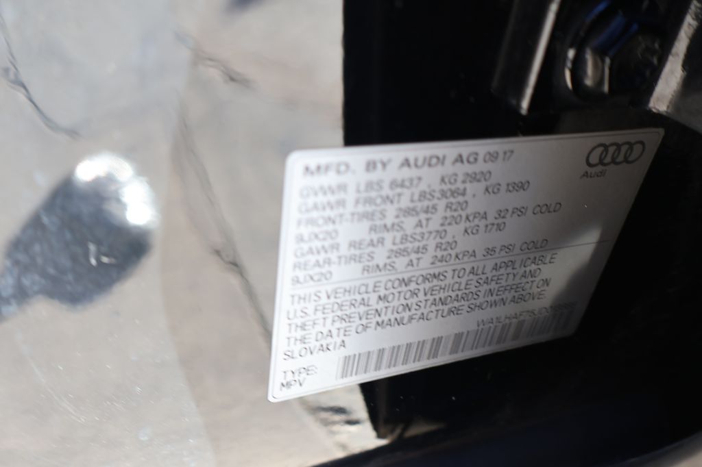 Photo 13 of this AUDI Q7
