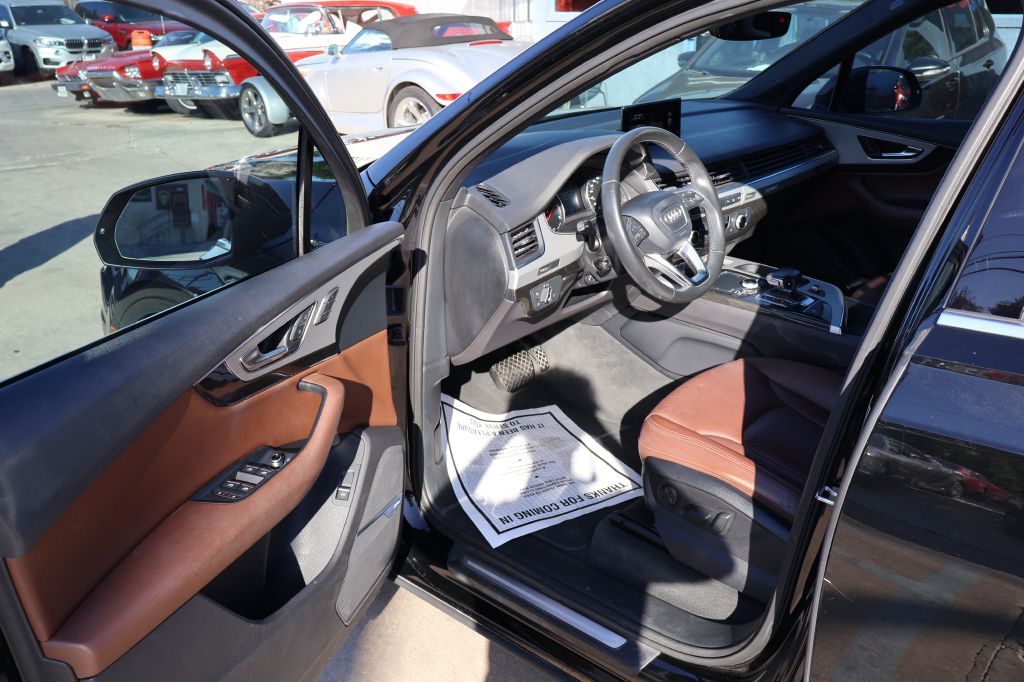 Photo 14 of this AUDI Q7