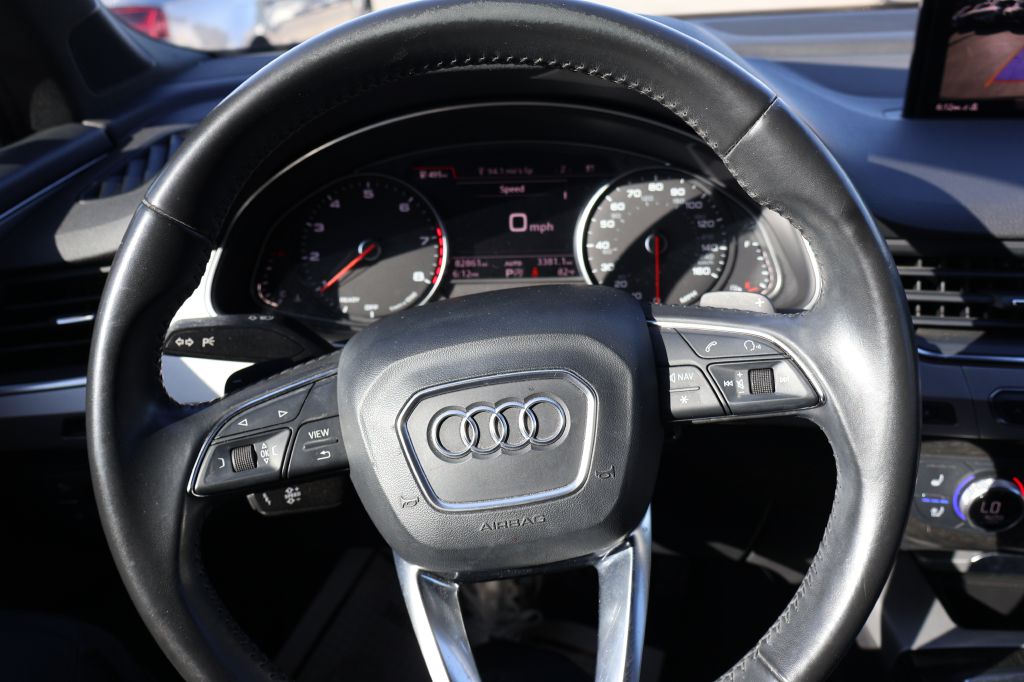 Photo 23 of this AUDI Q7