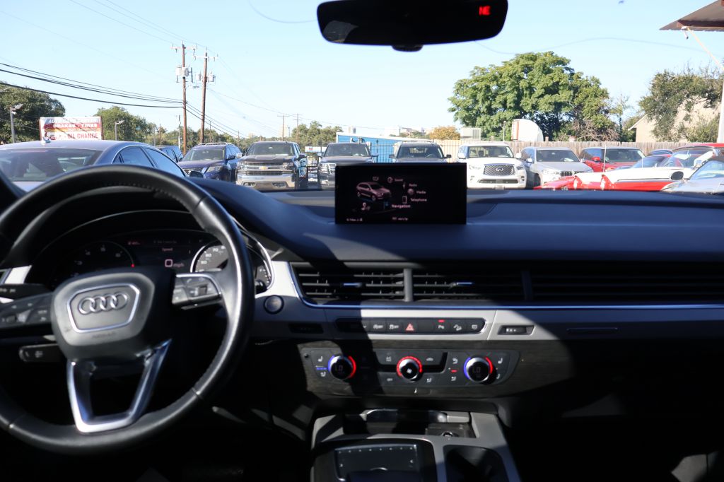 Photo 29 of this AUDI Q7