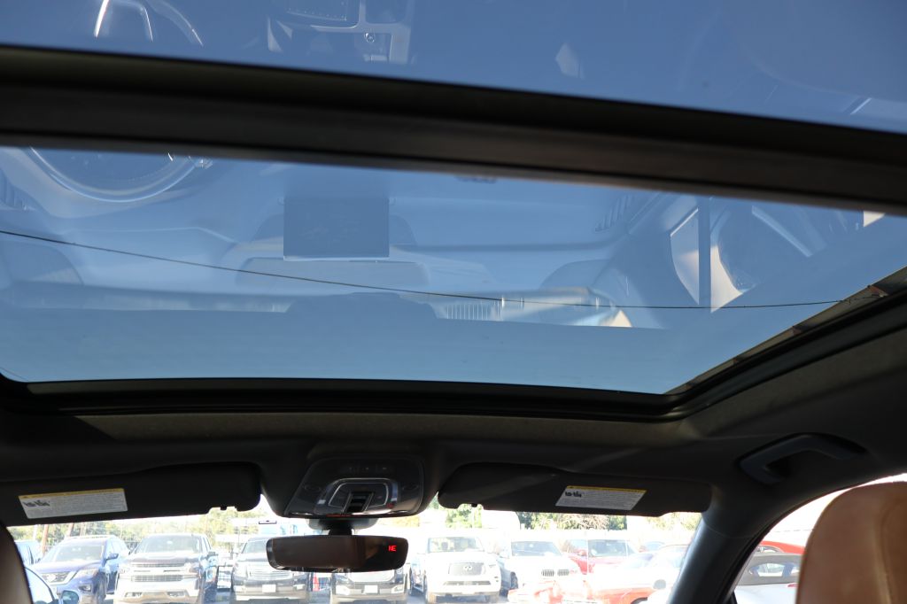 Photo 31 of this AUDI Q7