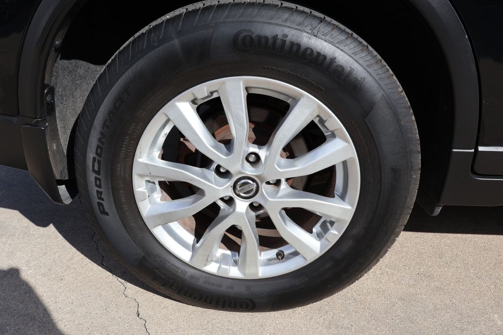 Photo 9 of this NISSAN ROGUE