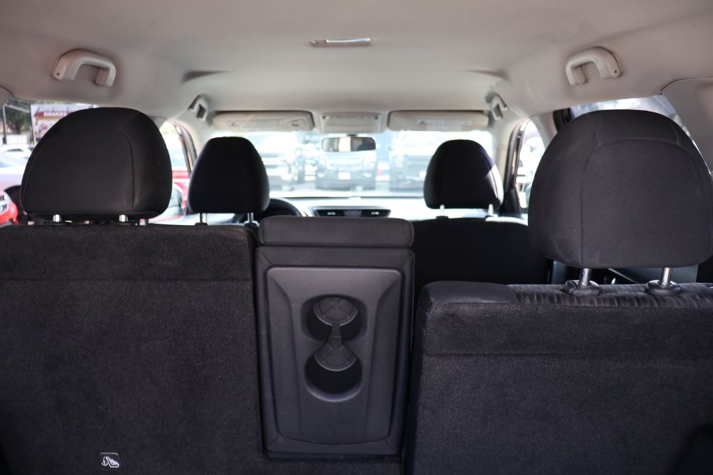 Photo 19 of this NISSAN ROGUE