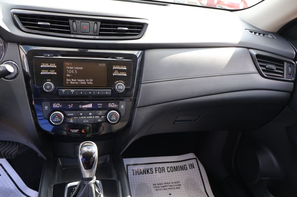 Photo 37 of this NISSAN ROGUE
