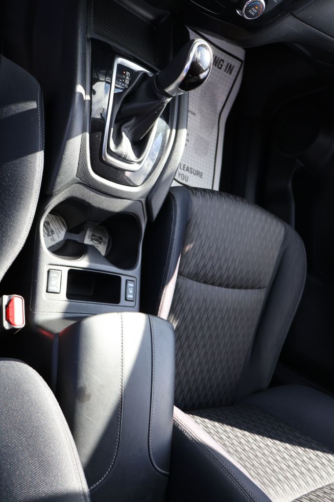 Photo 40 of this NISSAN ROGUE