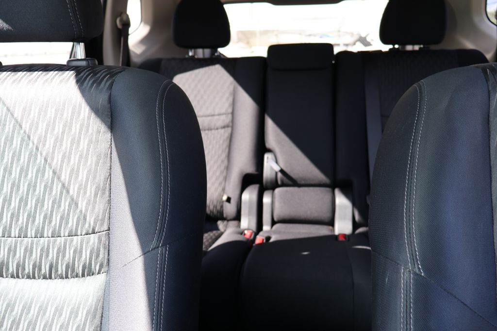 Photo 42 of this NISSAN ROGUE