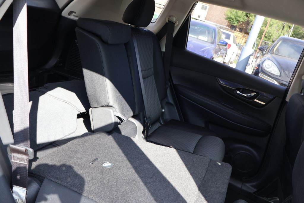 Photo 45 of this NISSAN ROGUE