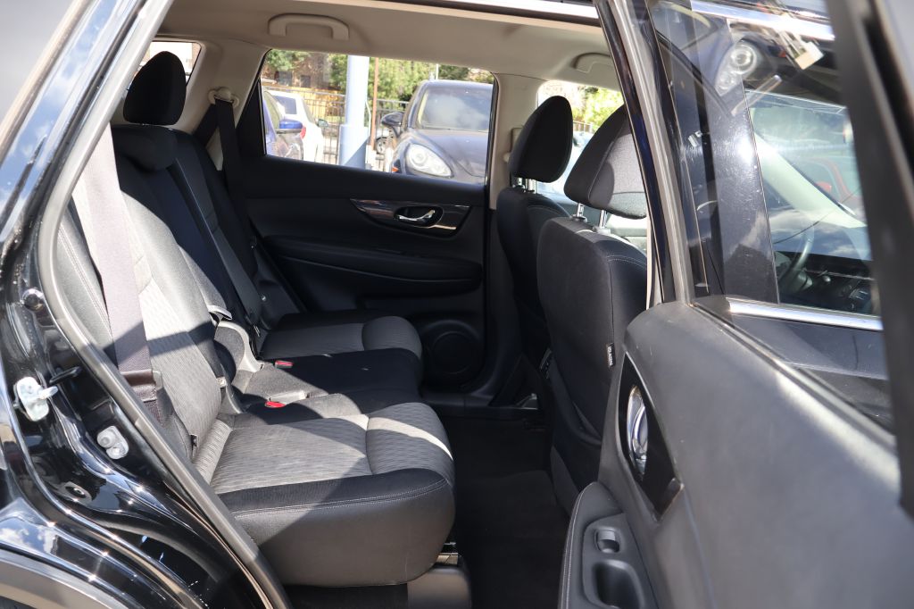 Photo 47 of this NISSAN ROGUE