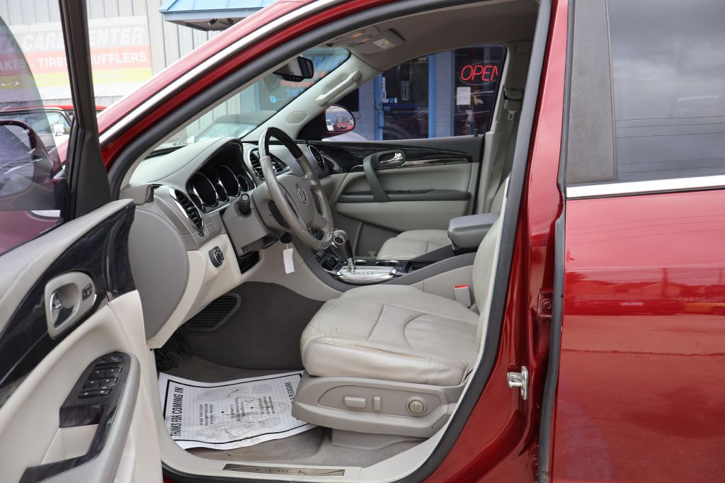 Photo 28 of this BUICK ENCLAVE